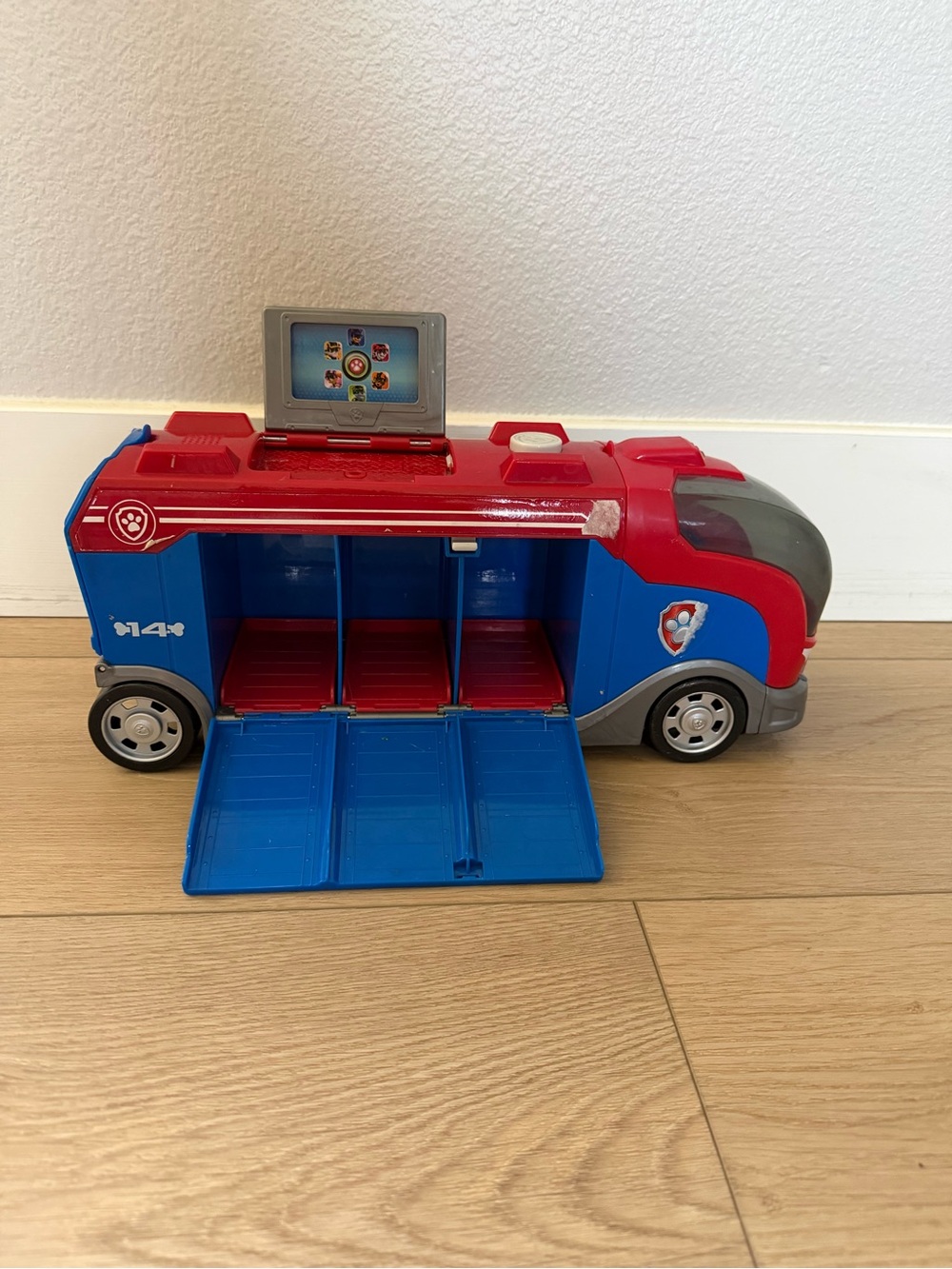Paw Patrol Blue and Red Rescue Bus Playset